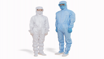 防静电工作服相信大家并不陌生，是所有电子厂员工必不可少的着装，可以极大防护生产过程中的电子类产品遭受人体静电的破坏。防静电工作服具有高效、永久的防静电和防尘性能。但是，你可知道防静电工作服究竟是如何防静电的吗？卡力今天就防静电工作服的防静电原理和大家一起分享一下。防静电工作服的防静电原理首先，防静电工作服是指为防止服装上的静电积累，用防静电织物为面料而缝制的工作服。防静电织物是在纺织时，大致等间隔 